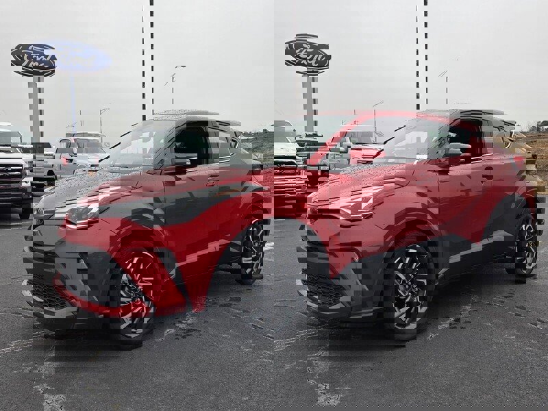 Used 2022 Toyota C-HR Limited FWD image 3