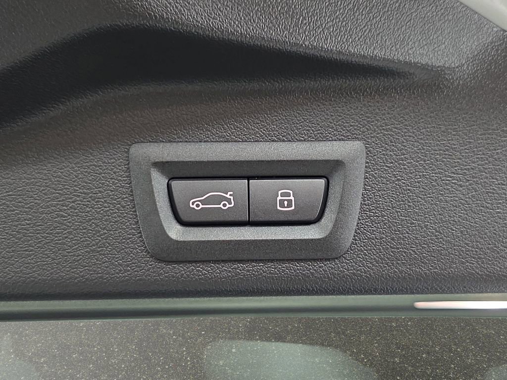 New 2026 BMW X5 xDrive50e w/ M Sport Package image 13