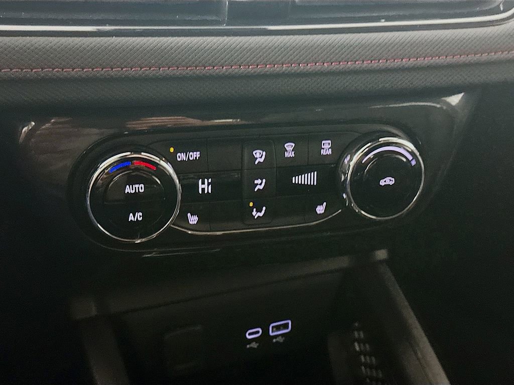 Used 2025 Chevrolet TrailBlazer RS w/ Convenience Package image 18