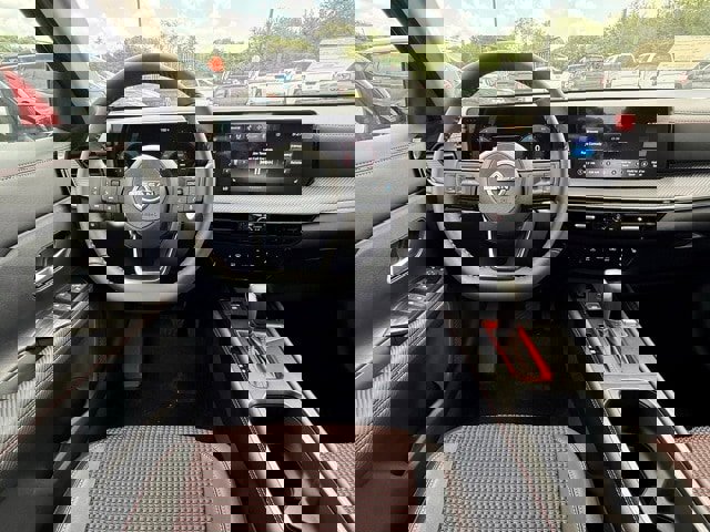 New 2025 Nissan Kicks SR w/ SR Premium Package image 19