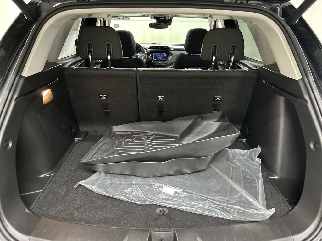 Used 2021 Chevrolet TrailBlazer LT w/ Sun and Liftgate Package AWD/4WD image 22