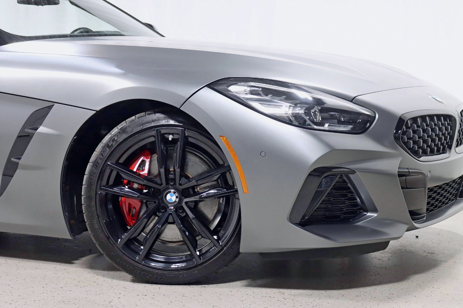 Used 2021 BMW Z4 M40i w/ Executive Package RWD image 5