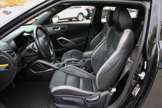 Used 2017 Hyundai Veloster Turbo image 13