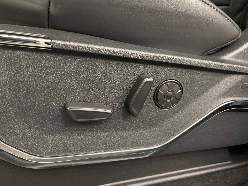 New 2025 Ford F350 Platinum w/ Snow Plow Prep Package image 32