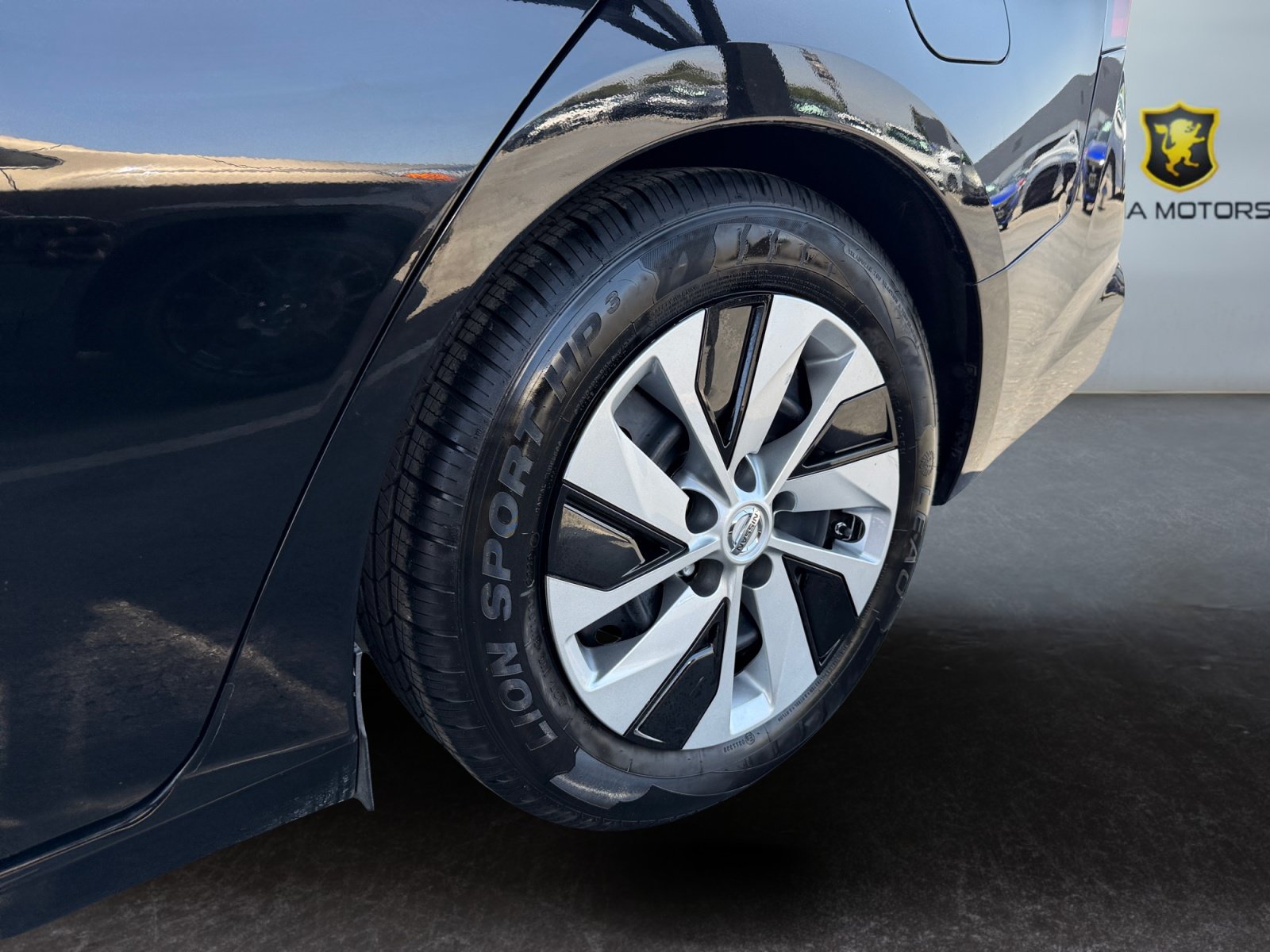 Used 2020 Nissan Altima 2.5 S FWD image 15
