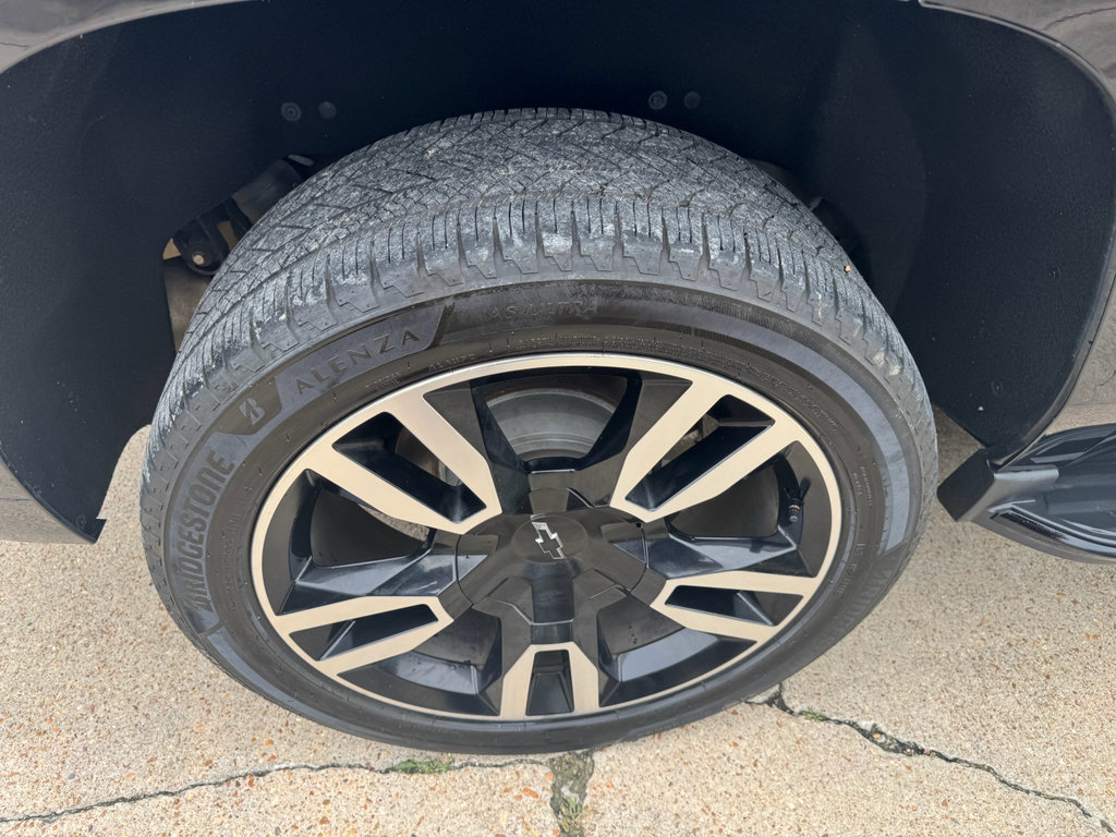 Used 2018 Chevrolet Tahoe Premier AWD/4WD image 11