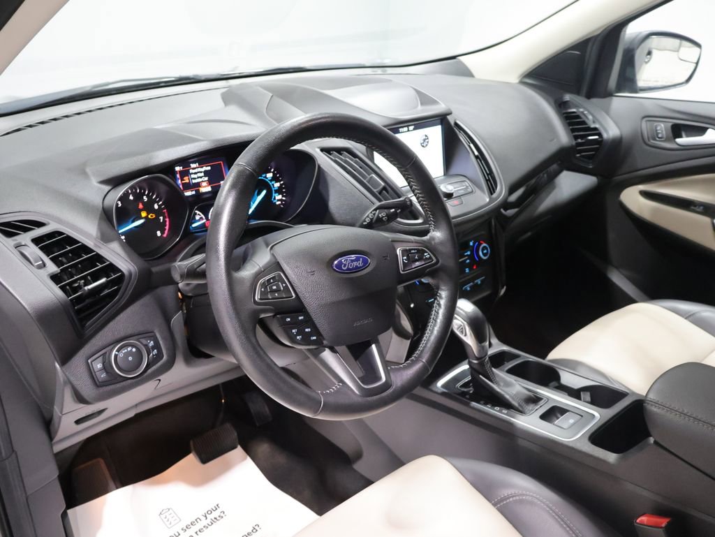 Used 2019 Ford Escape SEL w/ SEL Sport Appearance Package AWD/4WD image 15