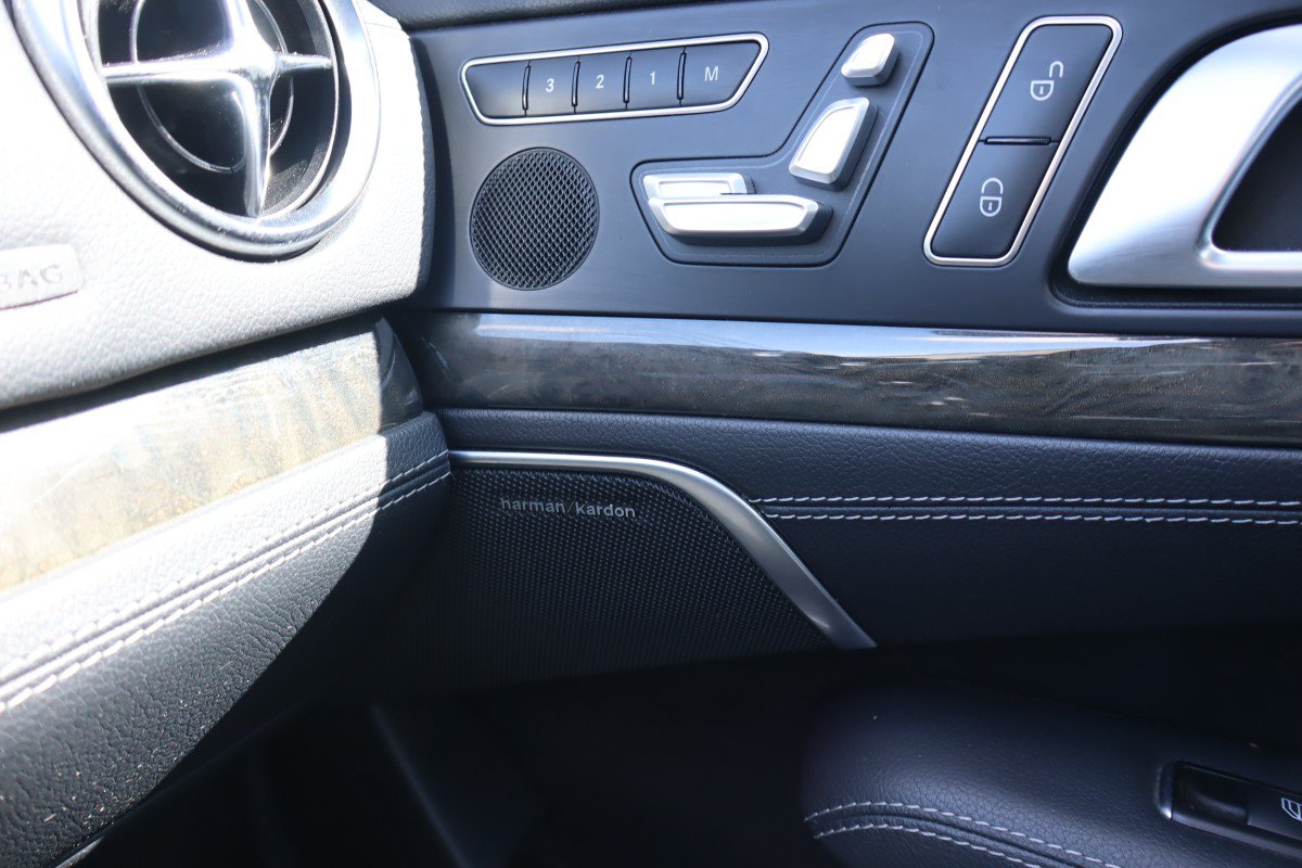 Used 2013 Mercedes-Benz SL 550 image 23