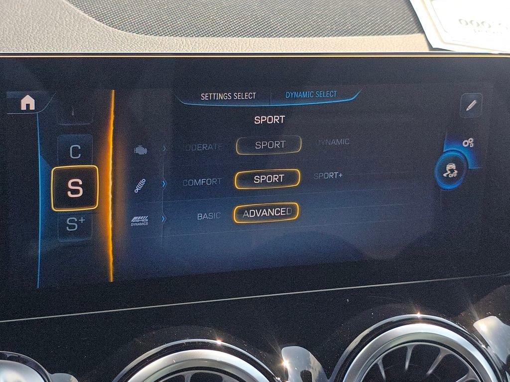 New 2026 Mercedes-Benz GLB 35 AMG 4MATIC image 33