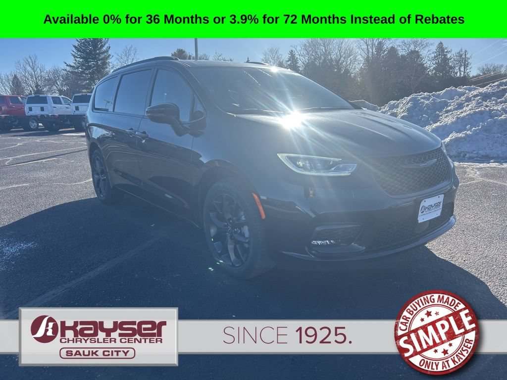 New 2026 Chrysler Pacifica Select w/ S Appearance Package