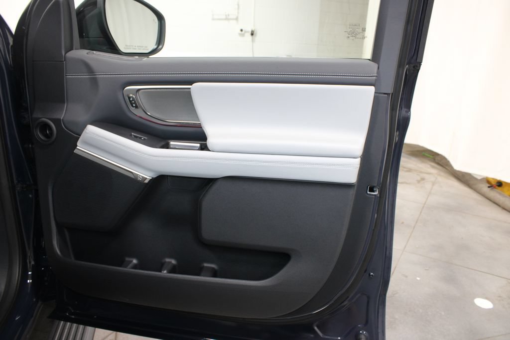 New 2027 Ford Expedition Platinum RWD image 43