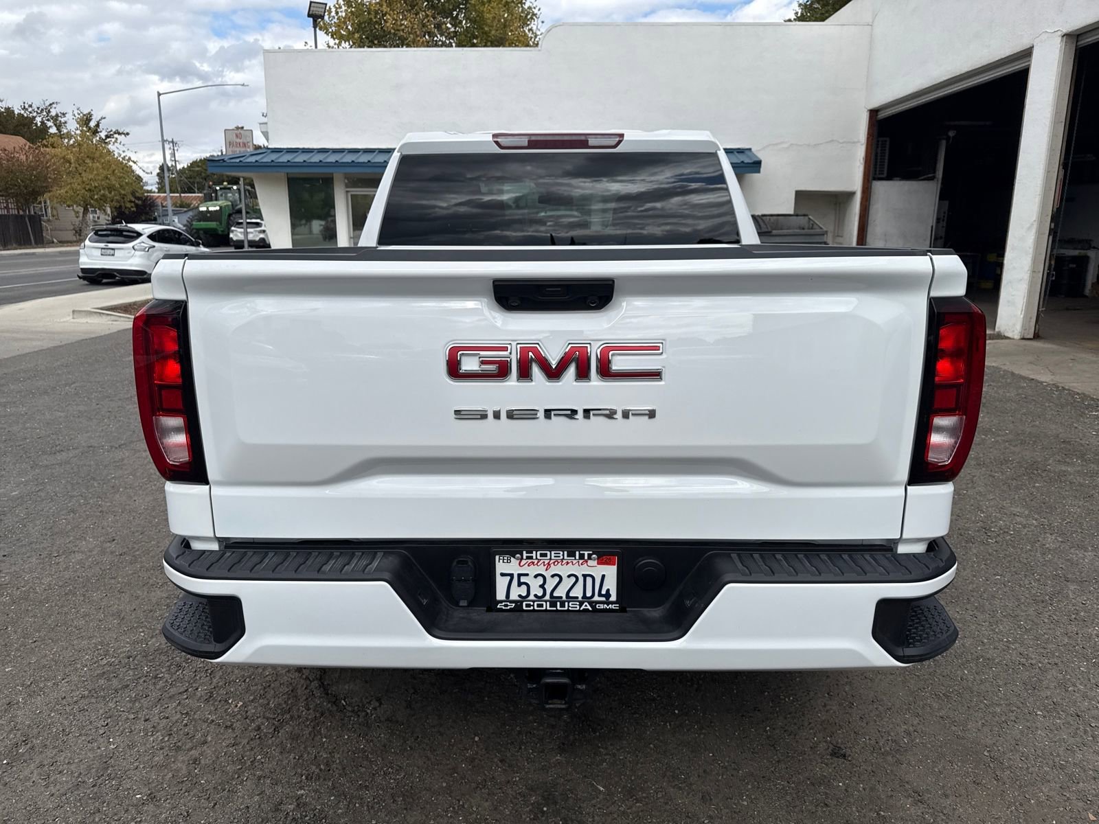 Used 2025 GMC Sierra 1500 Pro w/ Graphite Edition image 4