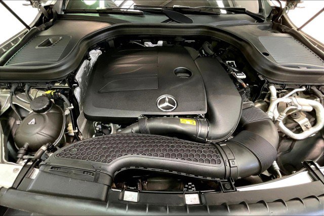 Used 2021 Mercedes-Benz GLC 300 4MATIC w/ Premium Package image 9