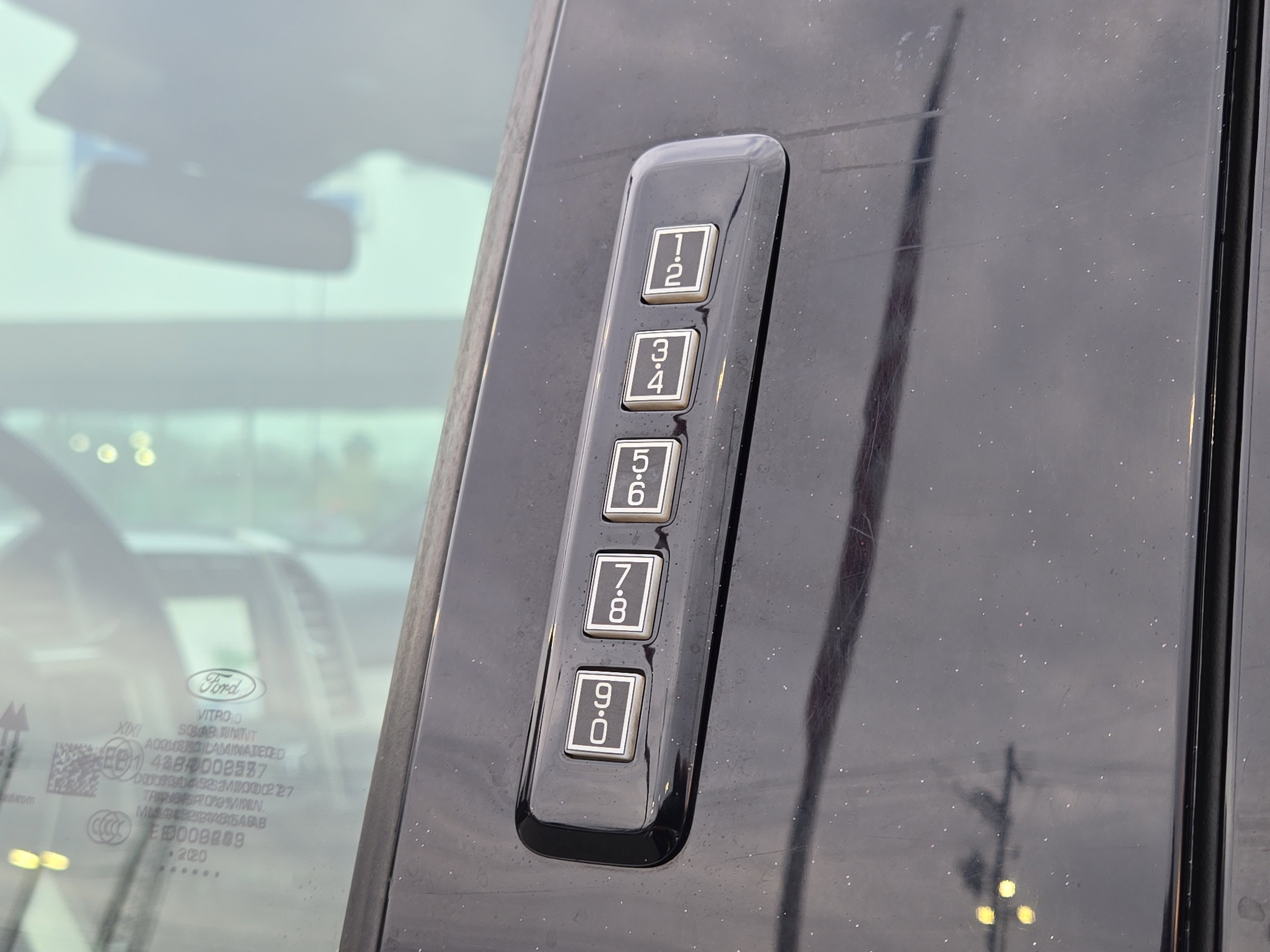 Used 2020 Ford F250 Platinum w/ FX4 Off-Road Package image 13