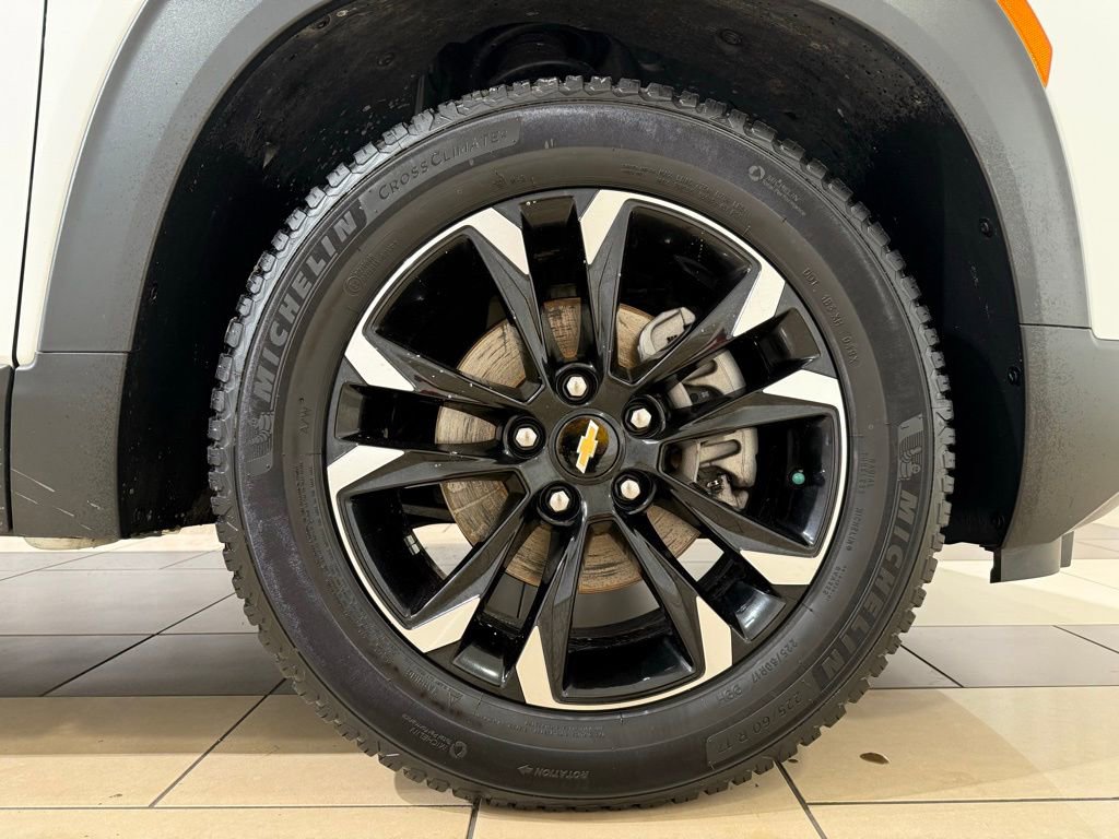 Used 2022 Chevrolet TrailBlazer LT w/ Convenience Package image 9