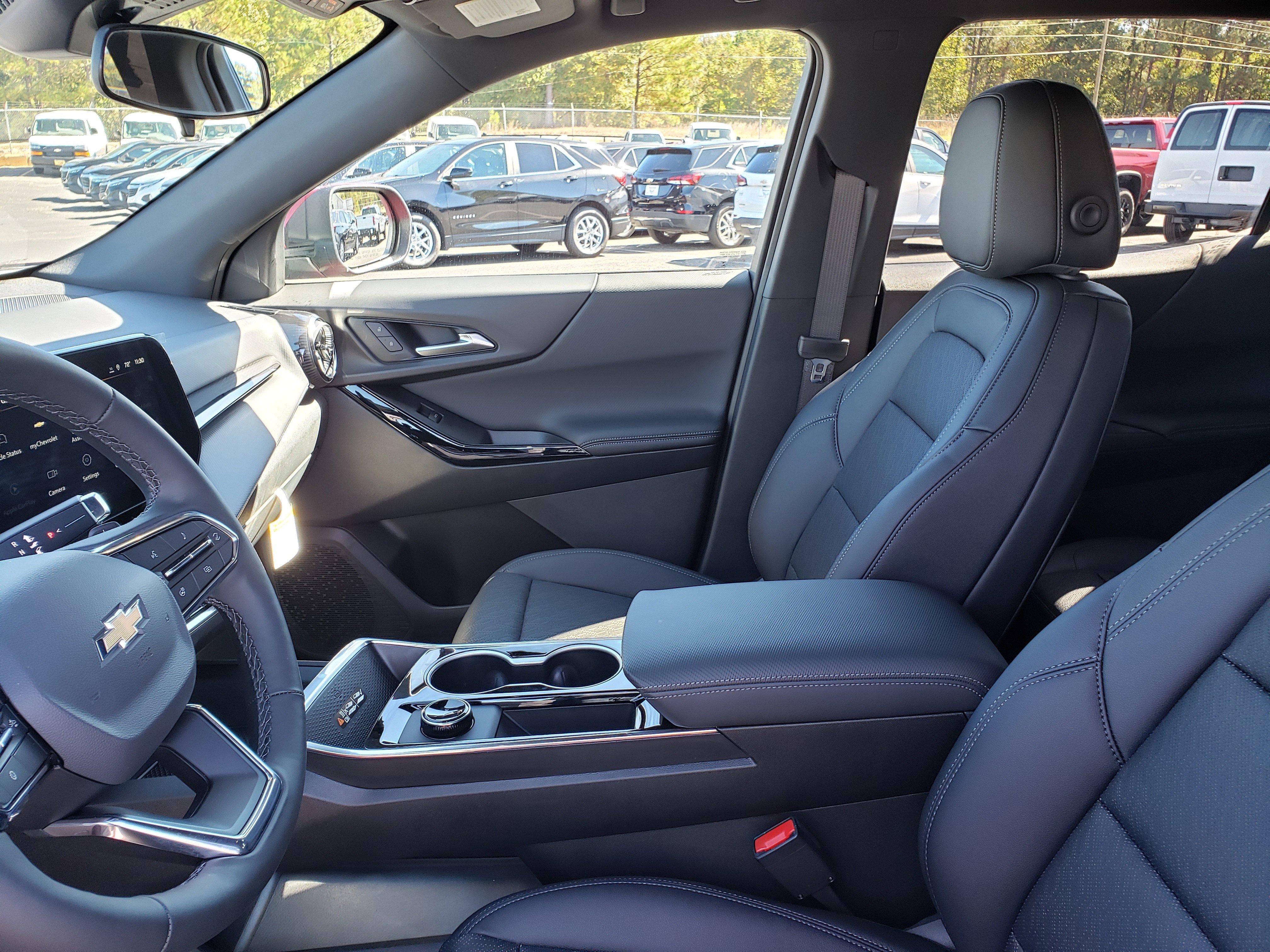 New 2026 Chevrolet Equinox LT w/ Convenience Package II image 27