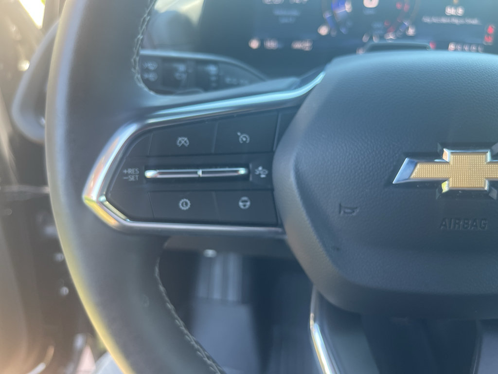 Used 2025 Chevrolet Traverse High Country w/ LPO, Floor Liner Package AWD/4WD image 23