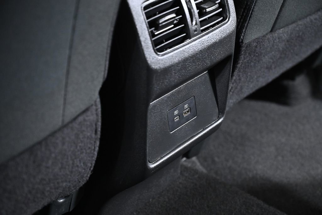 Certified 2023 Nissan Rogue SV image 29