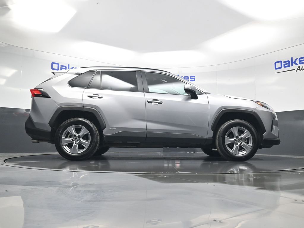 Used 2025 Toyota RAV4 XLE image 45