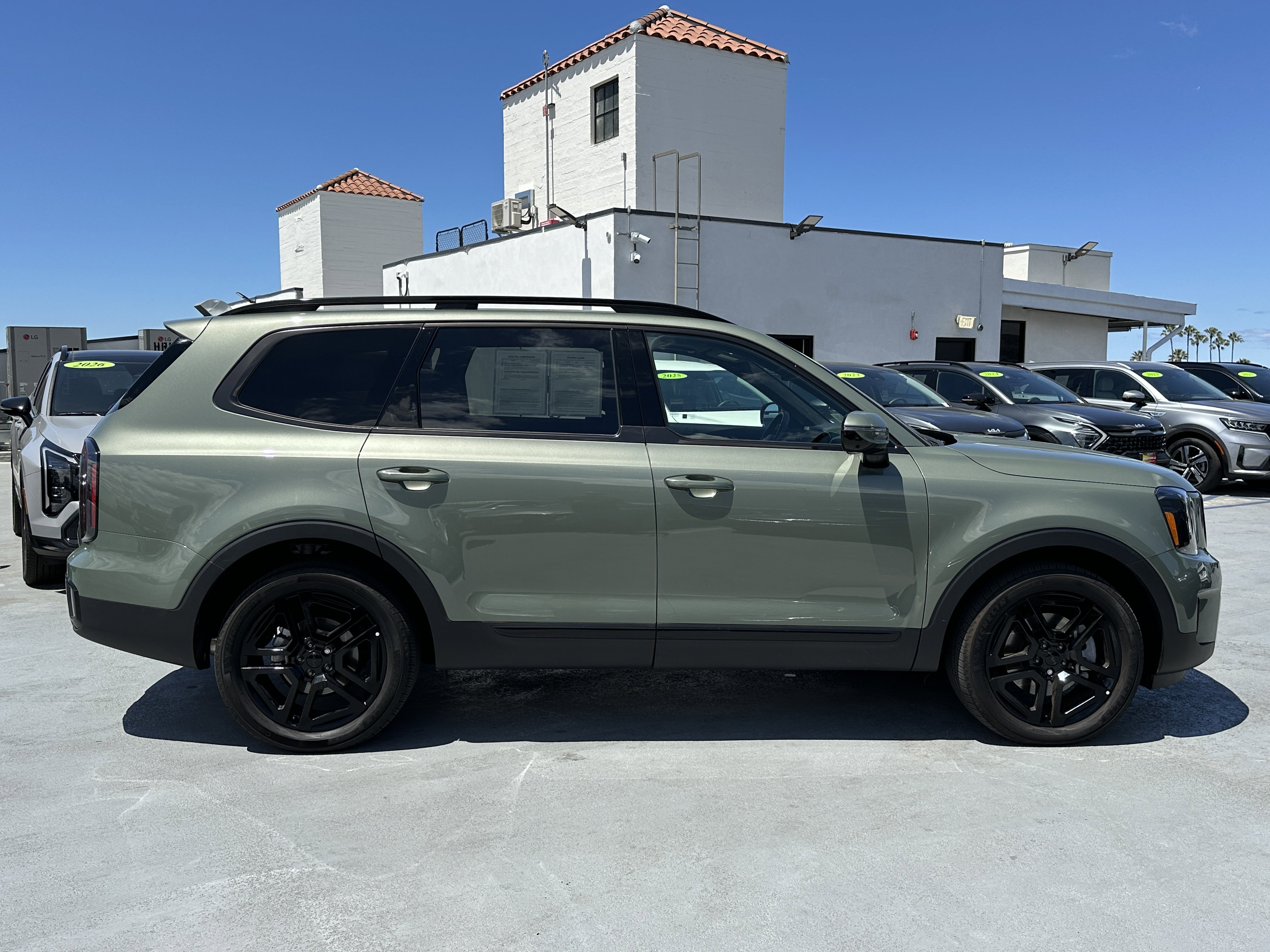 Certified 2025 Kia Telluride SX Prestige X-Line AWD/4WD image 9