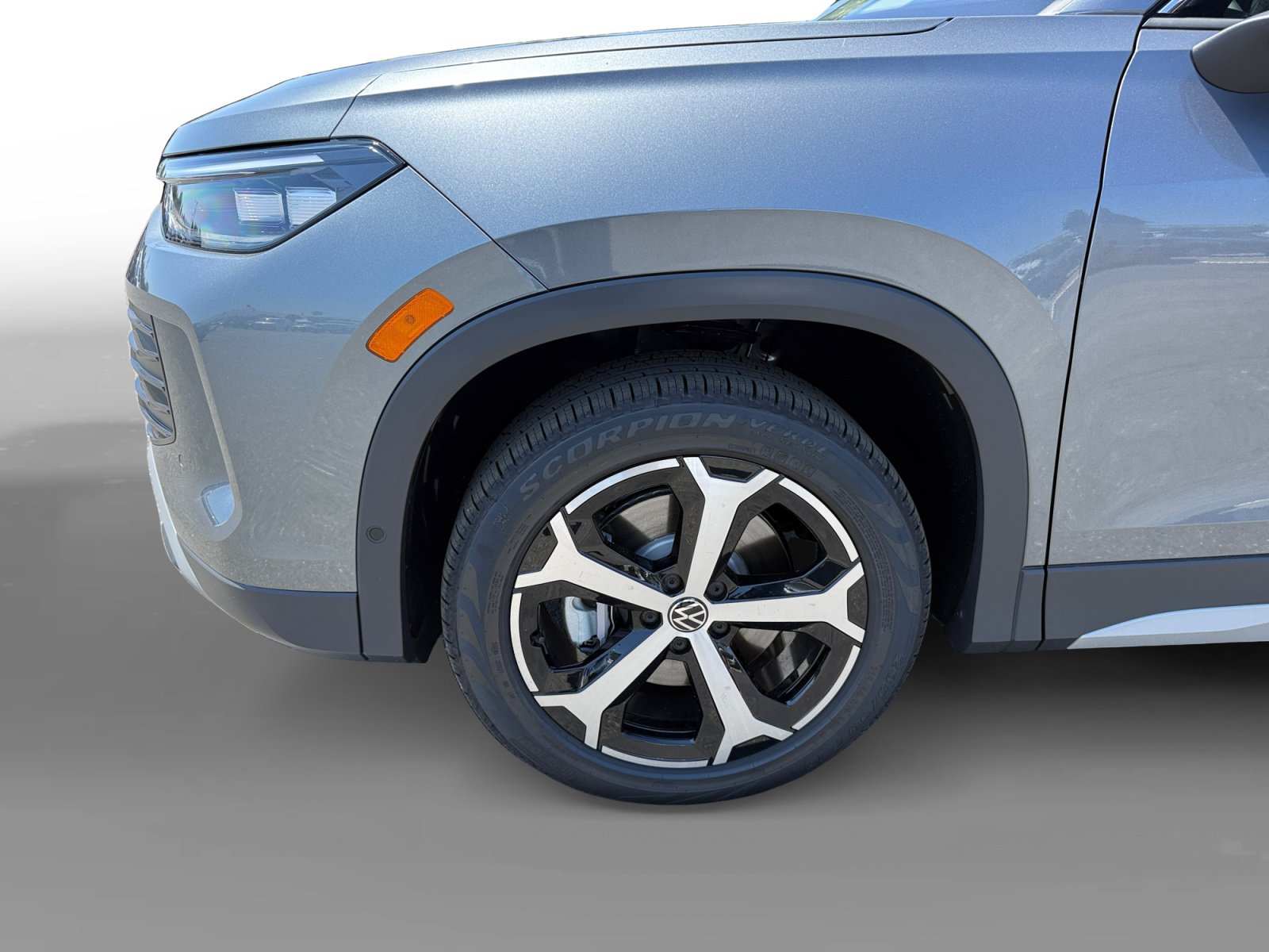 New 2026 Volkswagen Tiguan SE AWD/4WD image 9