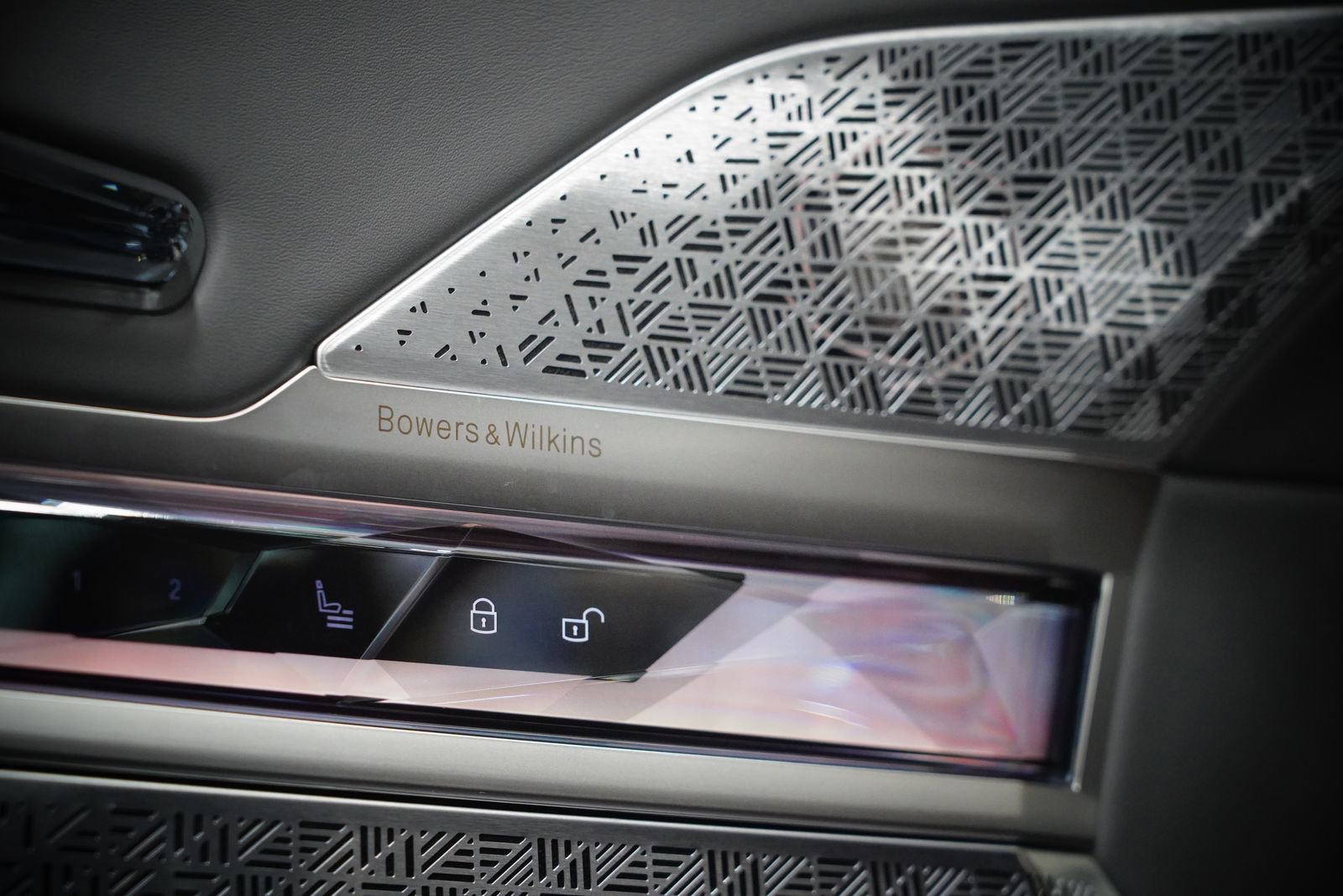 Used 2025 BMW i7 M70 w/ Executive Package image 31