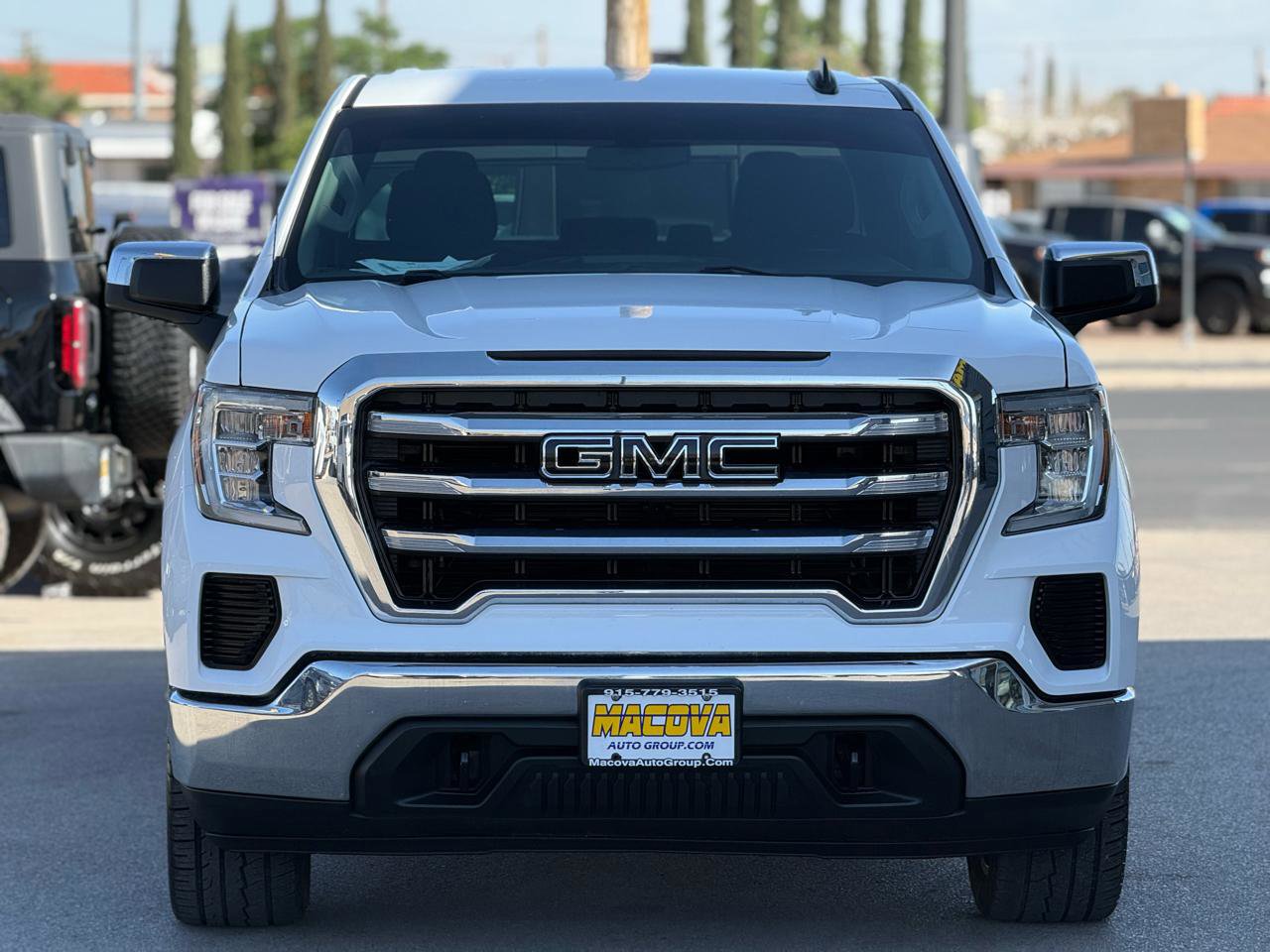 Used 2020 GMC Sierra 1500 SLE w/ SLE Value Package AWD/4WD image 3