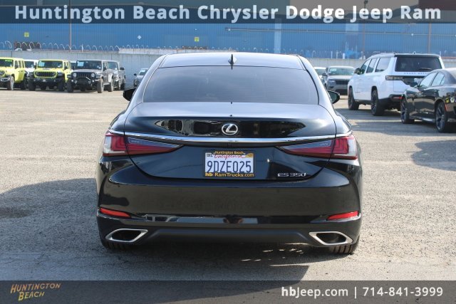 Used 2023 Lexus ES 350 w/ Premium Package image 4