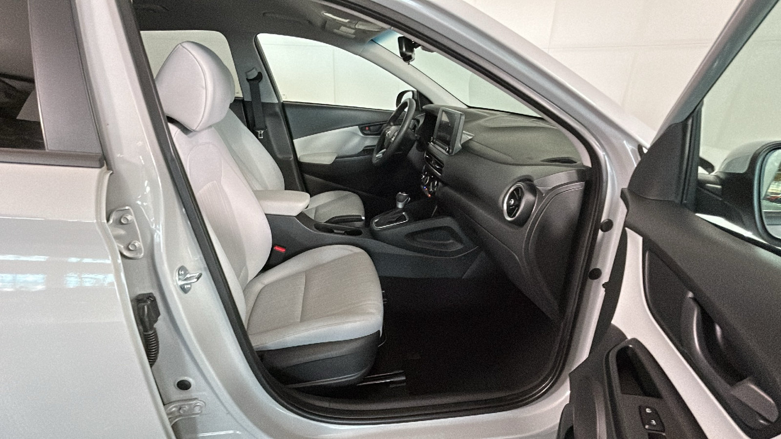 Used 2023 Hyundai Kona SEL FWD image 37