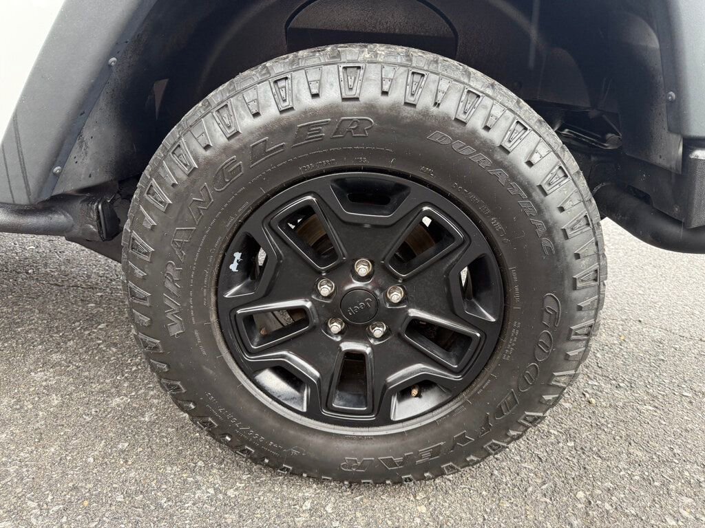 Used 2013 Jeep Wrangler Sahara image 10