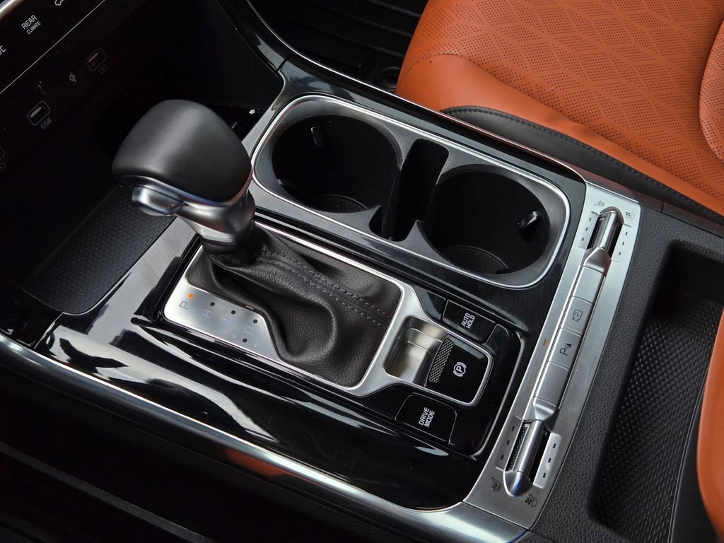 Used 2023 Kia Carnival SX image 19