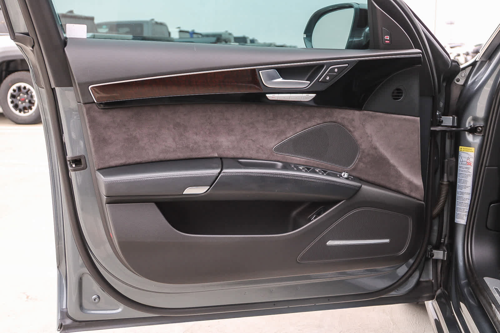 Used 2017 Audi A8 L 3.0T w/ Executive Package image 24