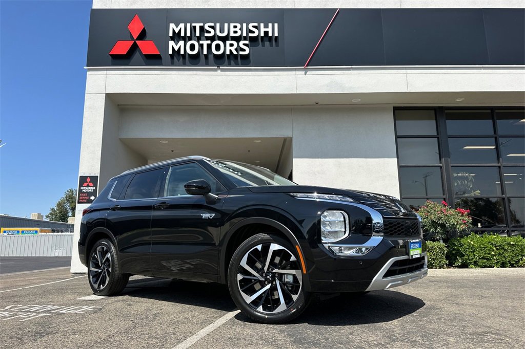 New 2025 Mitsubishi Outlander SEL image 2
