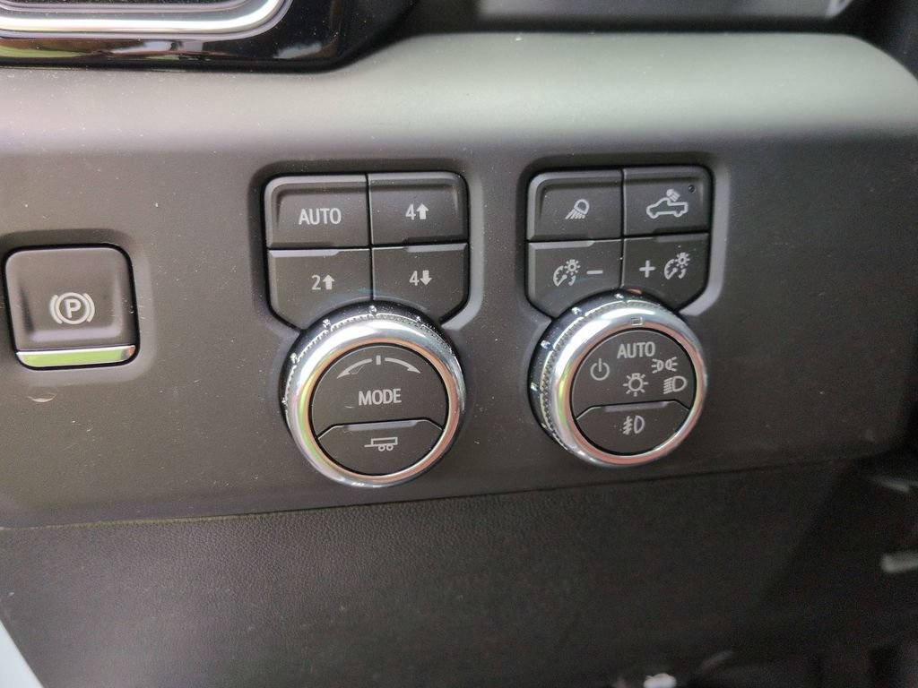 New 2026 GMC Sierra 3500 Denali Ultimate w/ LPO, Black Badging Package AWD/4WD image 28