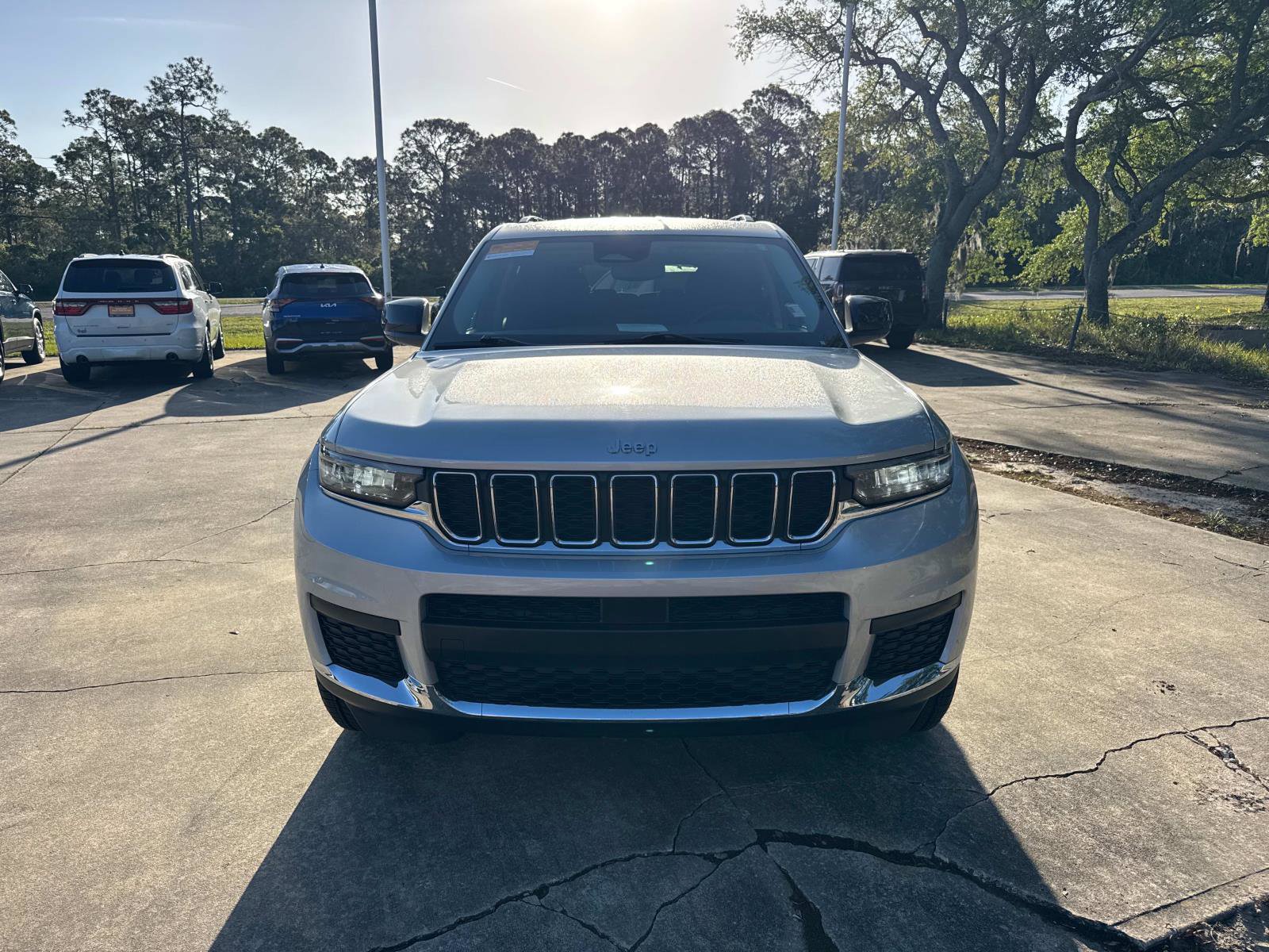 Certified 2022 Jeep Grand Cherokee L Laredo w/ Luxury Tech Group I image 8