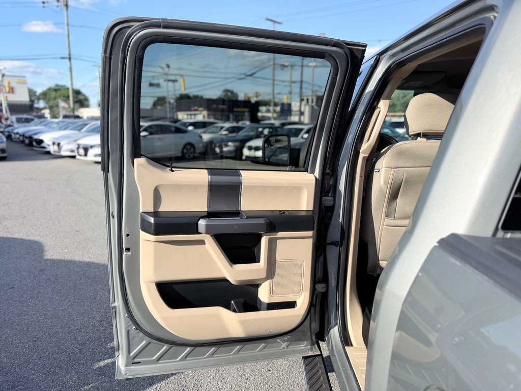 Used 2020 Ford F150 XLT w/ Equipment Group 302A Luxury AWD/4WD image 16