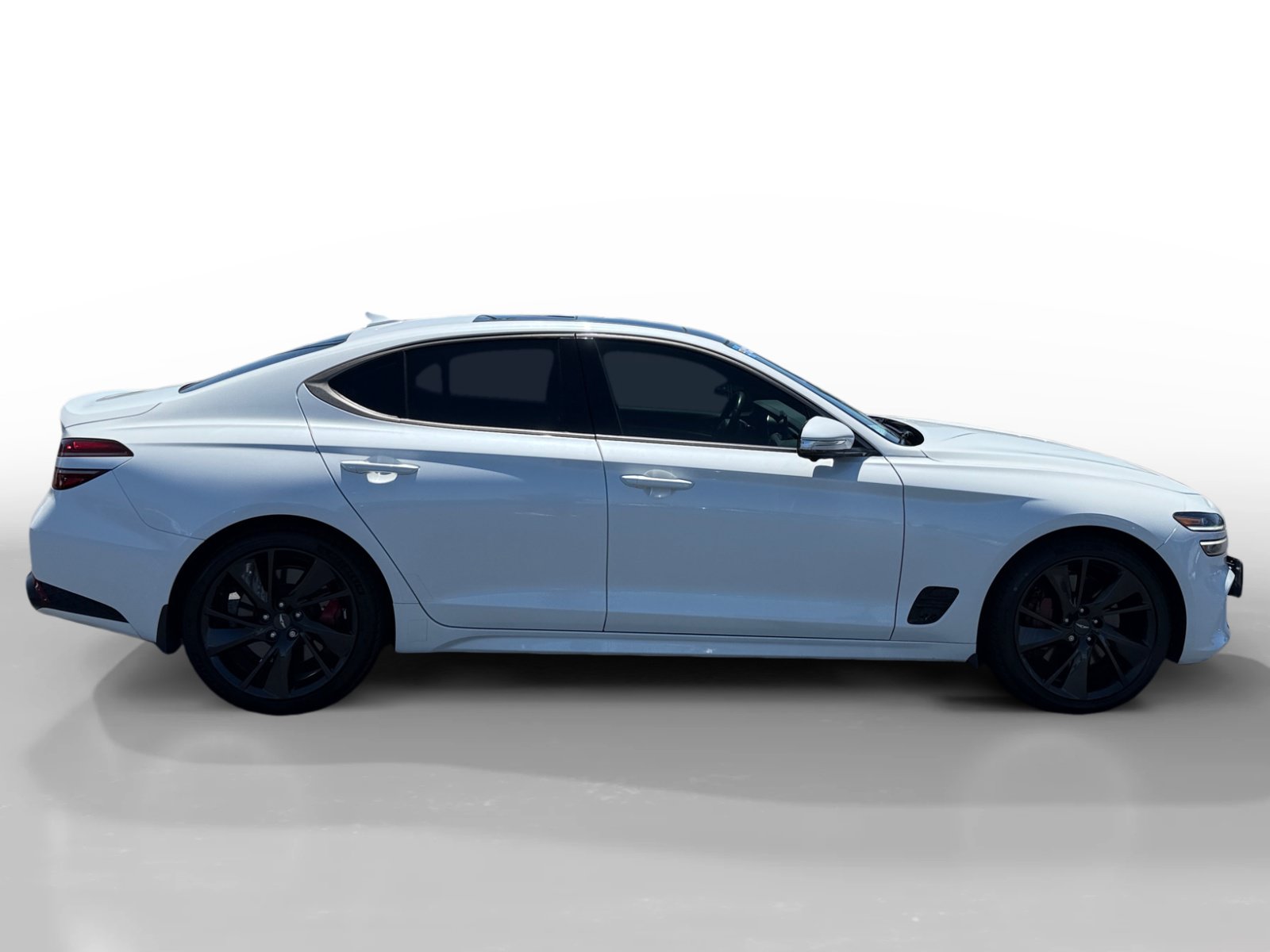 Used 2022 Genesis G70 3.3T RWD image 6