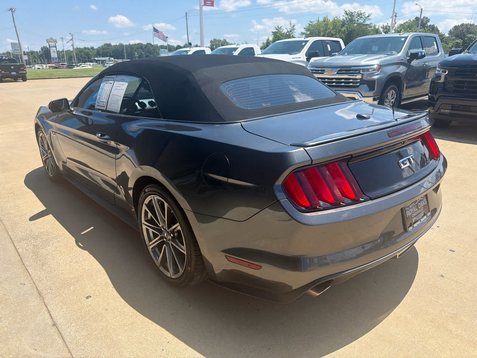 Used 2015 Ford Mustang GT Premium w/ Equipment Group 401A RWD image 4