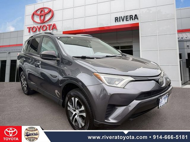 Used 2017 Toyota RAV4 LE image 2