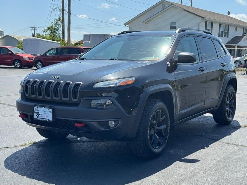 Used 2016 Jeep Cherokee Trailhawk w/ Cold Weather Group AWD/4WD image 7