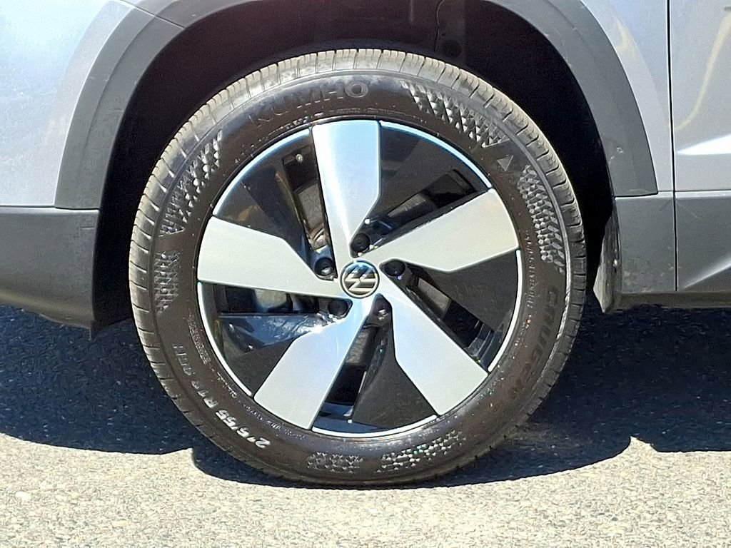 Certified 2025 Volkswagen Taos S image 8