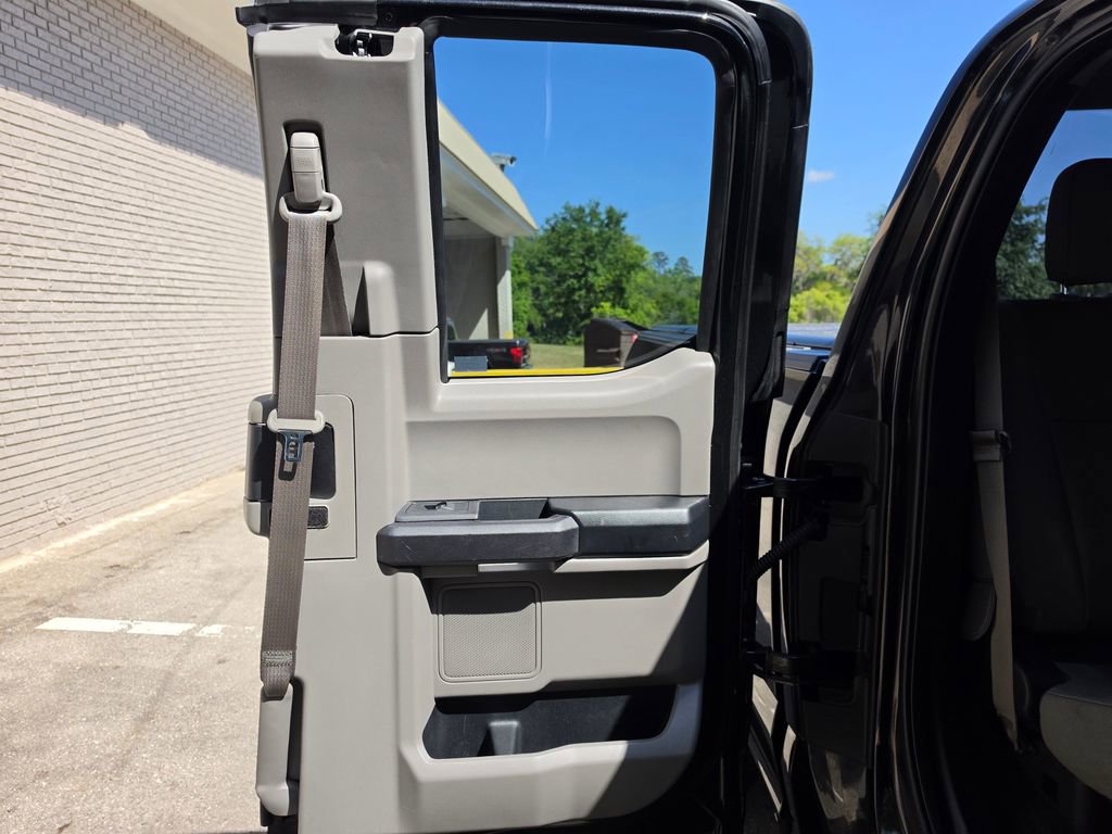 Used 2015 Ford F150 XL w/ Equipment Group 101A Mid AWD/4WD image 41