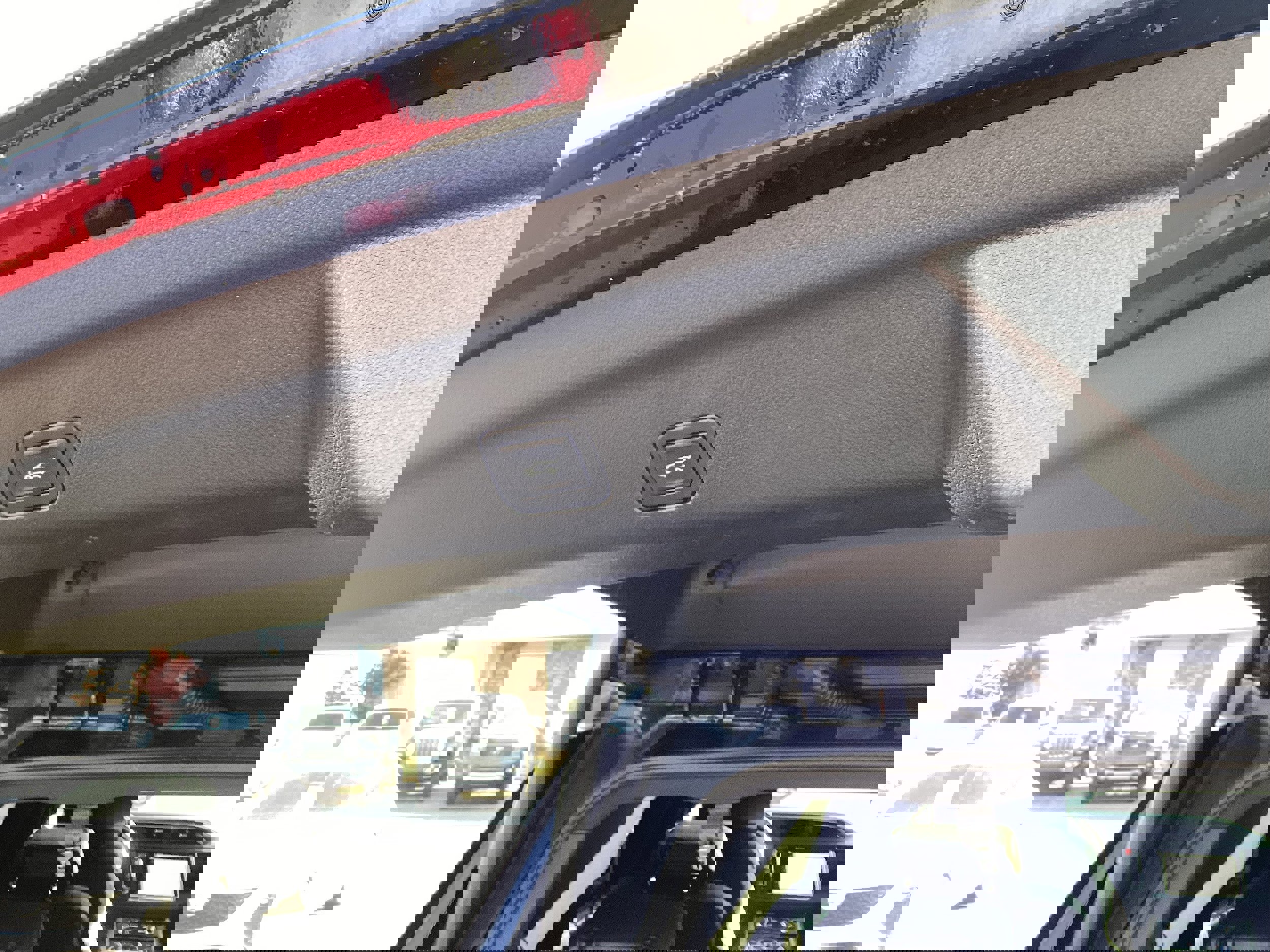 Used 2024 GMC Yukon Denali w/ Denali Reserve Package image 17