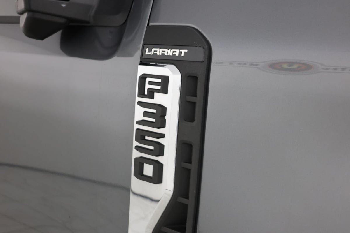 Used 2026 Ford F350 Lariat AWD/4WD image 15