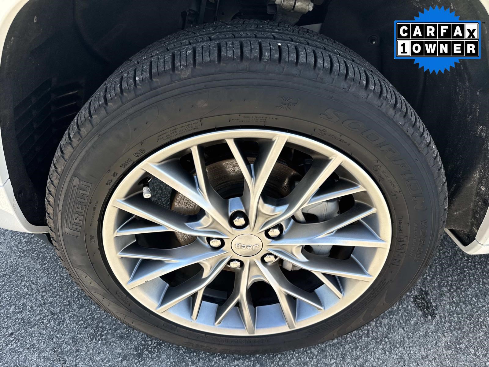 Used 2025 Jeep Grand Cherokee Summit AWD/4WD image 11