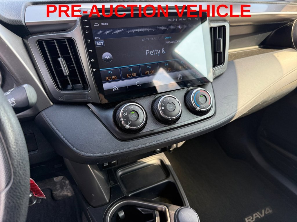 Used 2016 Toyota RAV4 LE AWD/4WD image 18