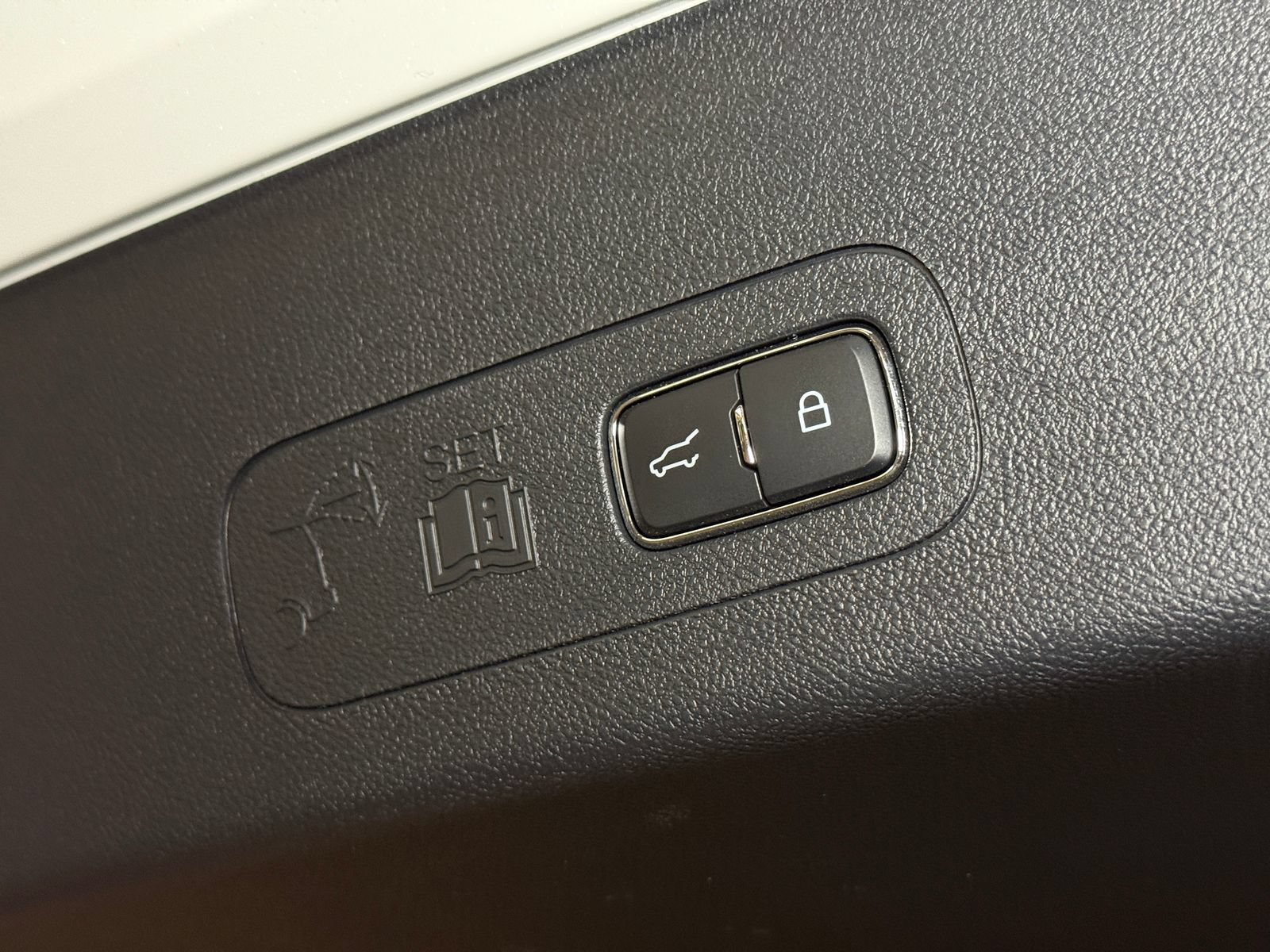 New 2026 Lincoln Aviator AWD image 19