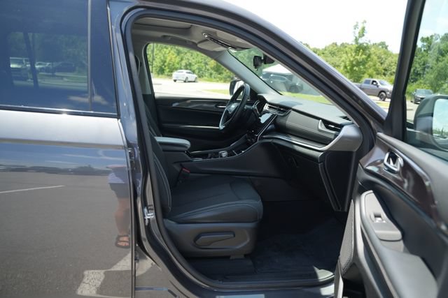 Used 2022 Jeep Grand Cherokee L Laredo w/ Luxury Tech Group I AWD/4WD image 21