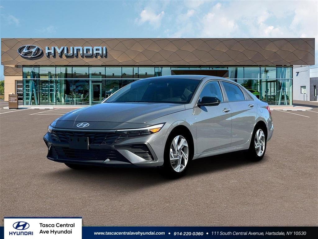 New 2025 Hyundai Elantra Sport image 1