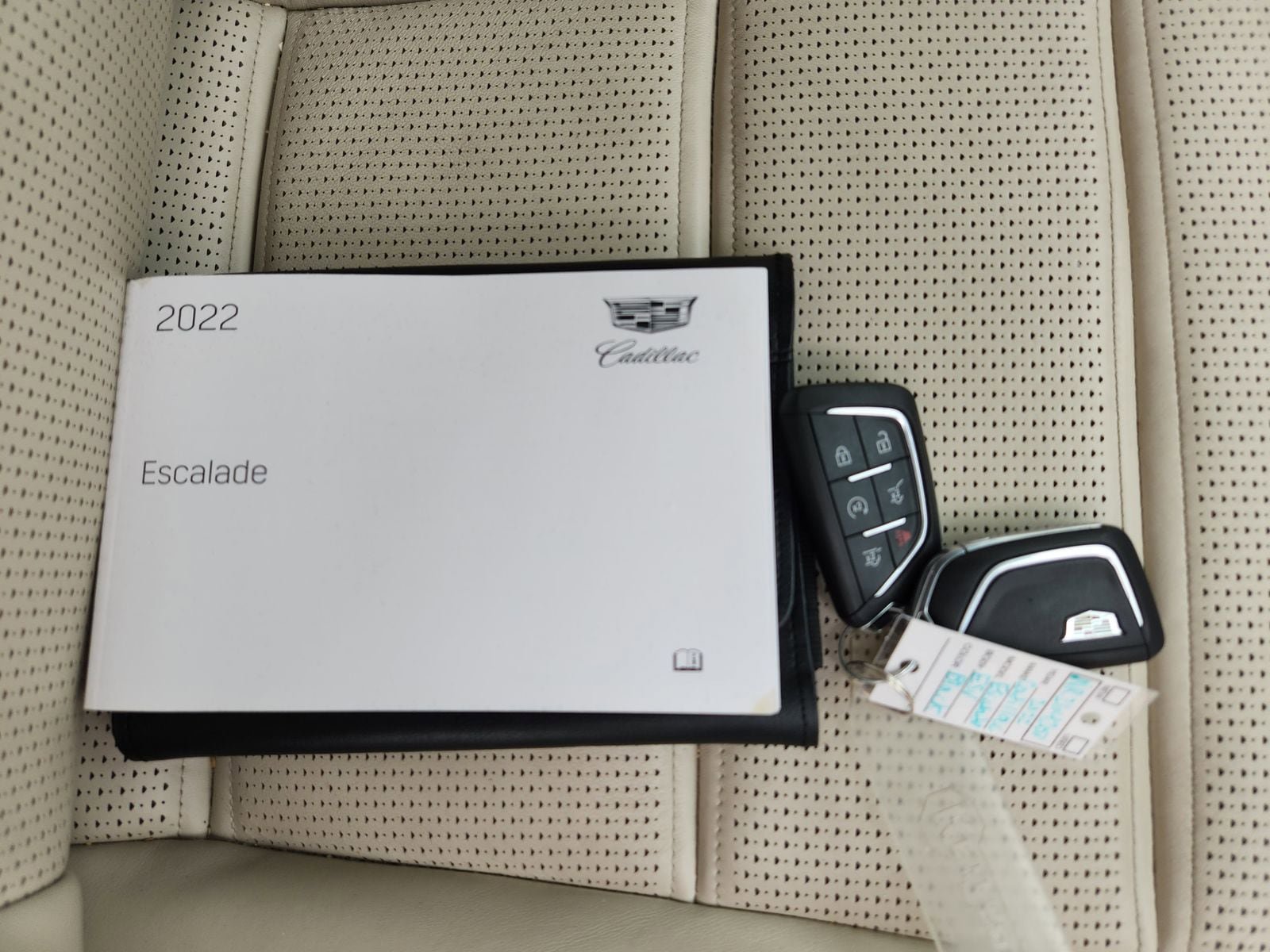 Used 2022 Cadillac Escalade ESV Sport Platinum w/ LPO, ONYX Package AWD/4WD image 44